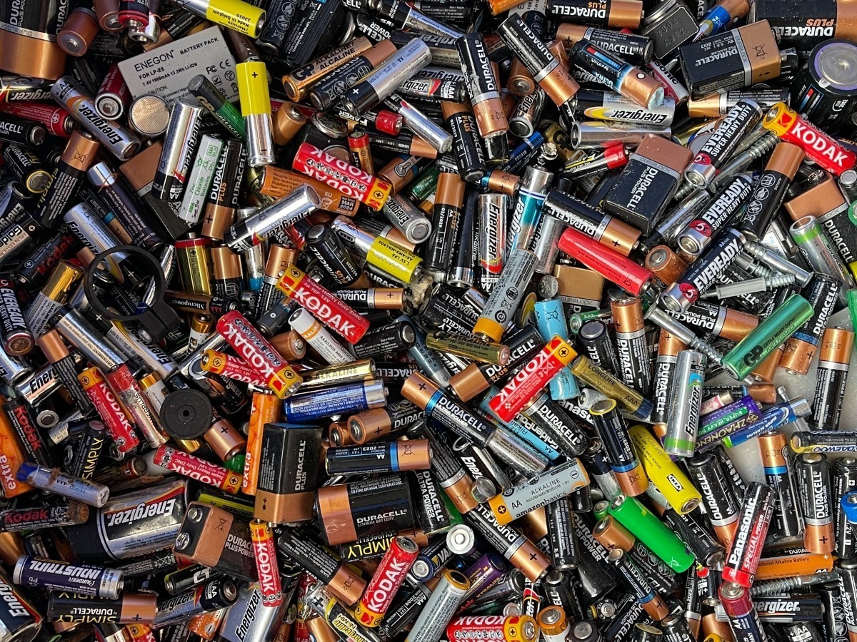 Offer essence Onaangenaam Batterijen horen niet in de restafvalzak - 30 % minder