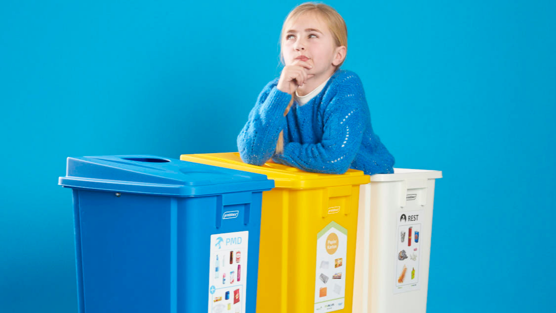 actie: Sorteersticker op vuilnisbak